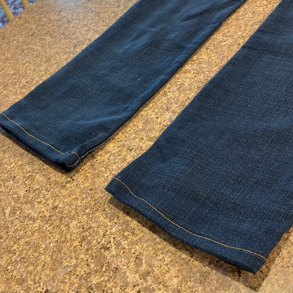 Levi’s Classic Blue Jeans 6  Tag says Bootcut? Hemmed? - Picture 12 of 17